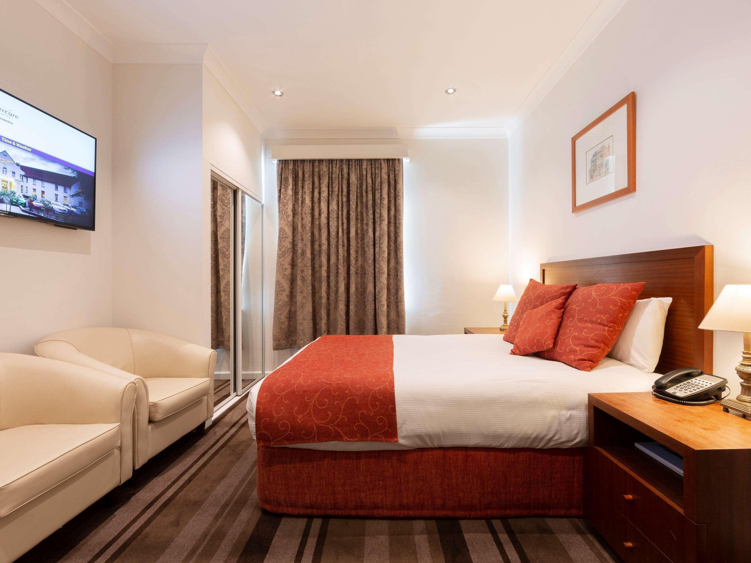 Mercure Canberra Exterior foto