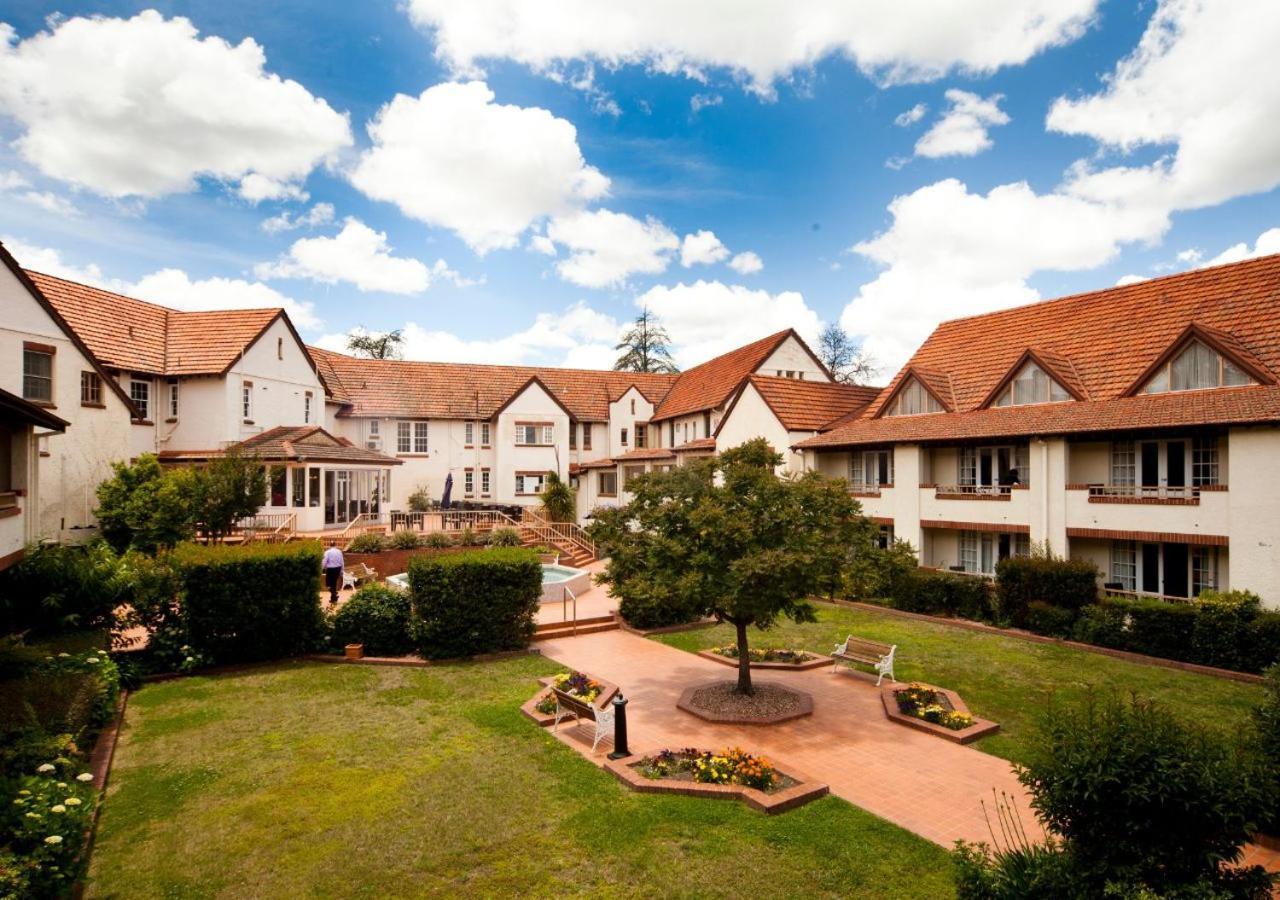 Mercure Canberra Exterior foto