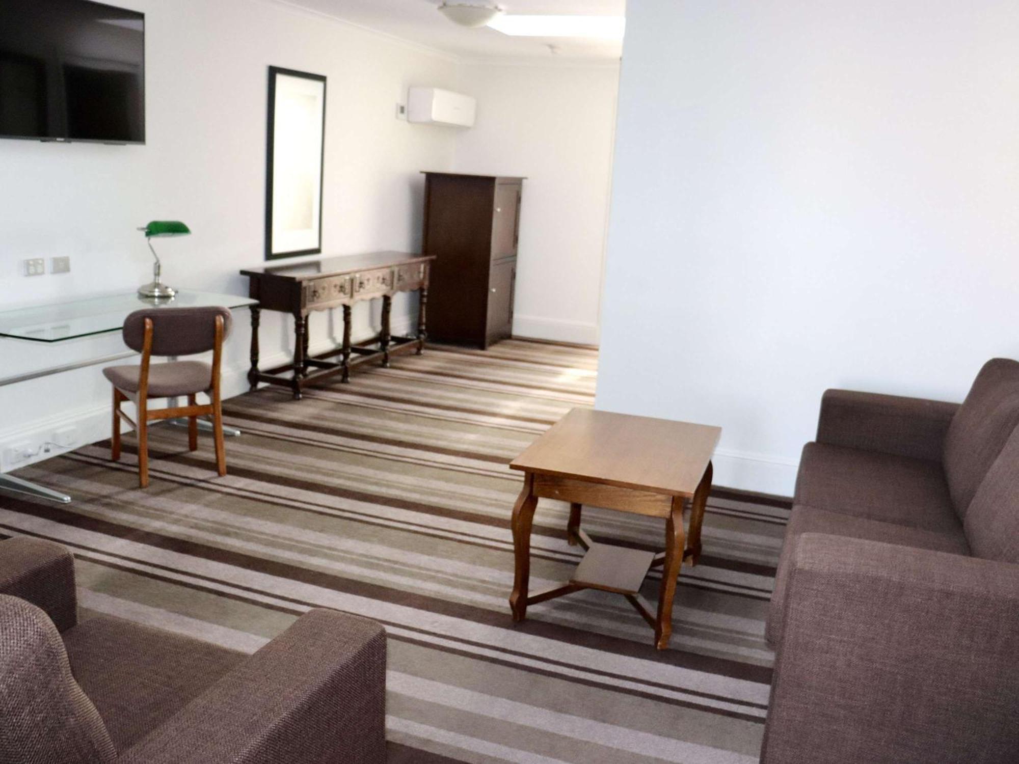 Mercure Canberra Exterior foto